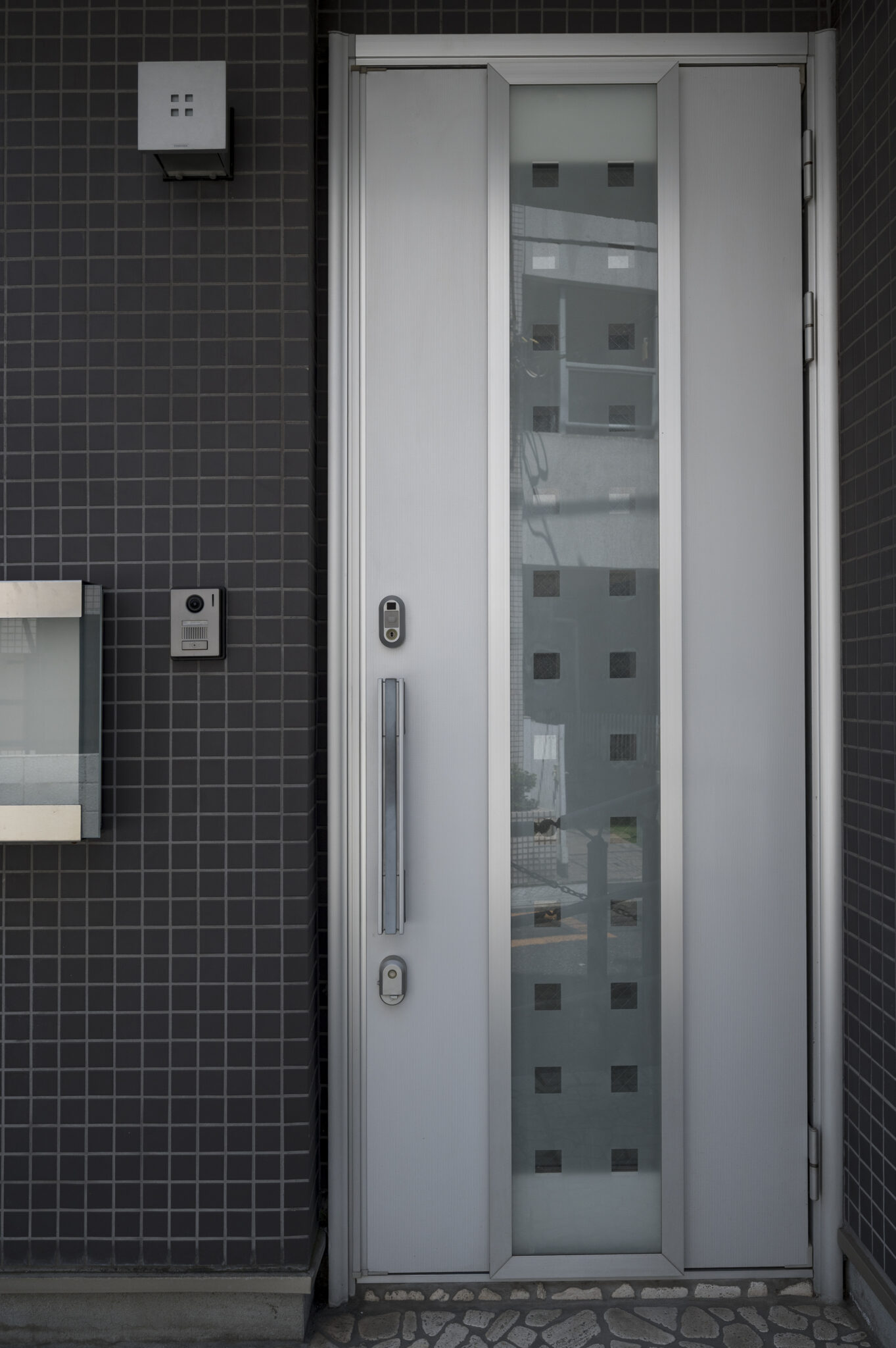 japanese-house-entrance